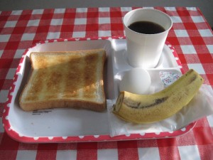 石川町の安宿の朝食
