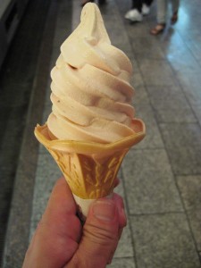 【京都市中京区】　錦市場　ぢんとら　七味ソフトクリーム