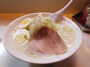 【藤沢市】　札幌ラーメン こぐま　「牛乳ラーメン」