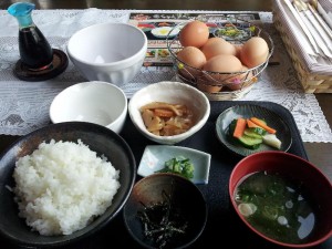 【新潟県南魚沼市】　我が家の卵　「たまごかけご飯定食」