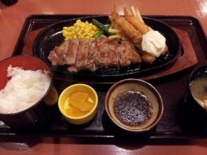【奈良県御所市】　かもきみの湯　「特選牛ステーキ＆海老フライ定食」