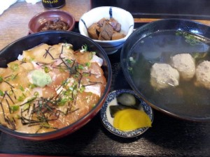 【千葉県銚子市】　海ぼうず　「金目鯛＆あぶらぼうずの2色づけ丼＋イワシのつみれ汁」