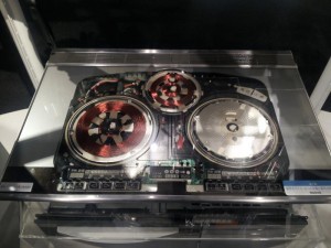 名古屋市科学館　電磁調理器のカットモデル
