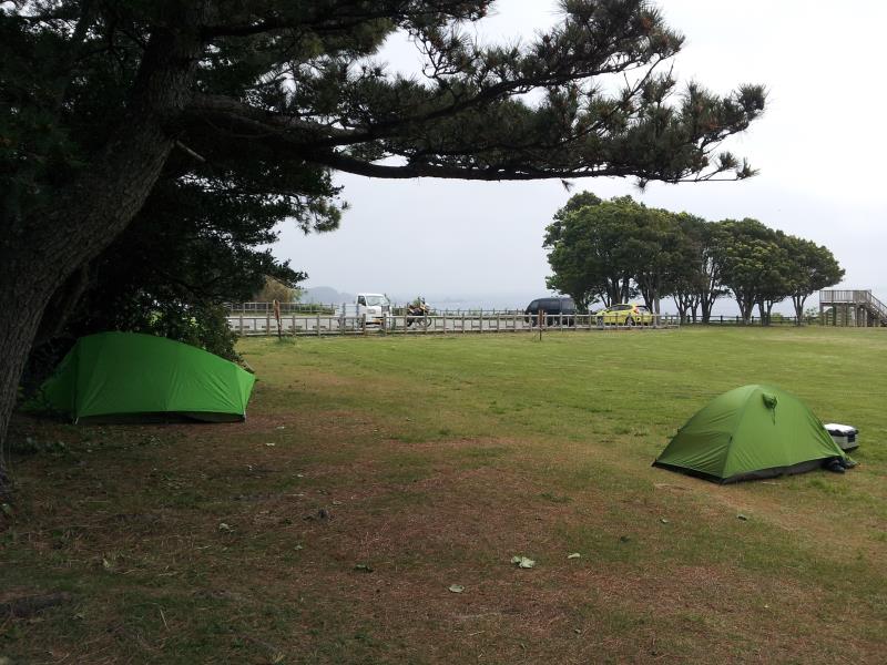 【和歌山県串本町】　潮岬望楼の芝生キャンプ場